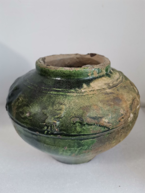 古玩陶瓷漢代.綠釉印花罐(己保真)860拍賣,當(dāng)前價(jià)格2000元