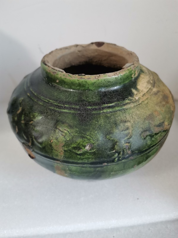 古玩陶瓷漢代.綠釉印花罐(己保真)860拍賣,當(dāng)前價(jià)格2000元