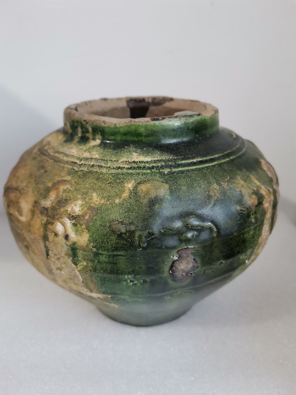 古玩陶瓷漢代.綠釉印花罐(己保真)860拍賣,當(dāng)前價(jià)格2000元