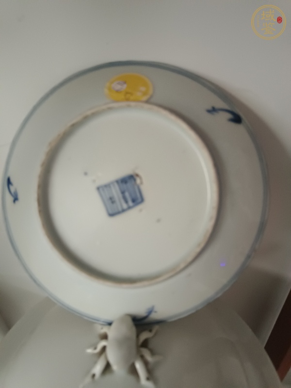 古玩陶瓷清中晚·青花山水人物紋盤真品鑒賞圖