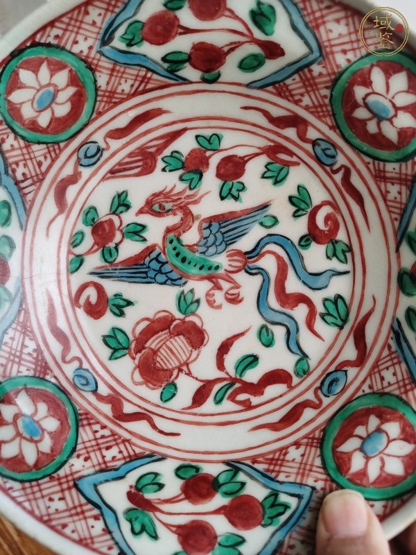古玩陶瓷漳州窑红绿彩凤纹盘真品鉴赏图