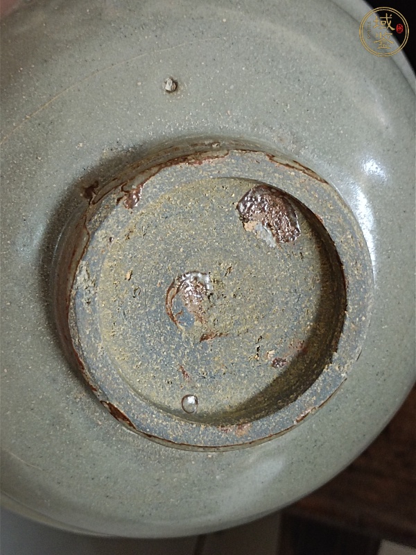 古玩陶瓷元代龙泉窑系青釉碗真品鉴赏图