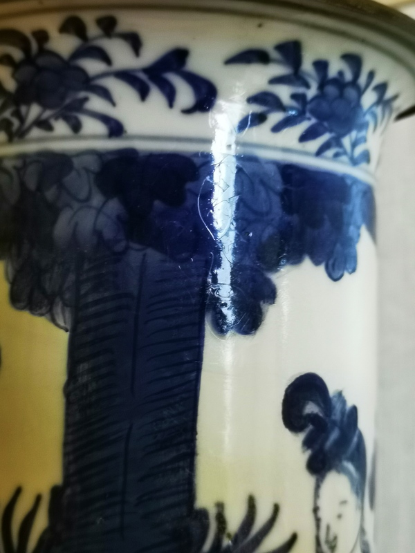 古玩陶瓷晚清青花仕女人物花觚改臺燈拍賣,當前價格1200元