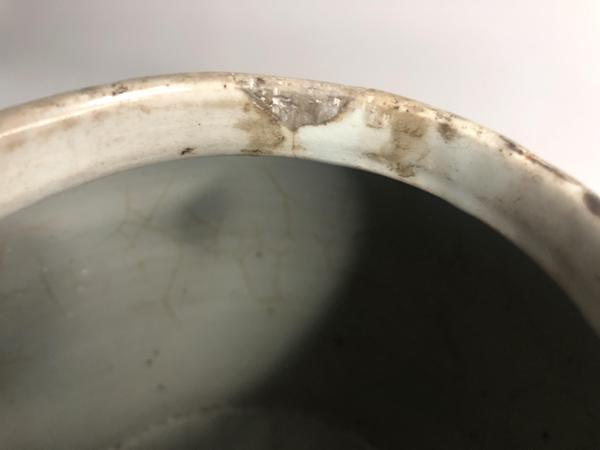 古玩陶瓷清中纏枝花卉紋青花罐拍賣,當前價格1800元