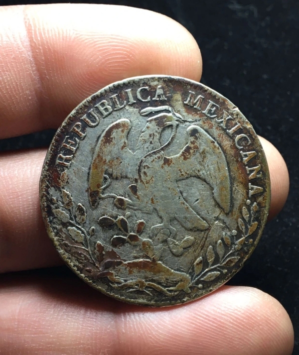 古玩钱币鹰洋1869拍卖，当前价格588元