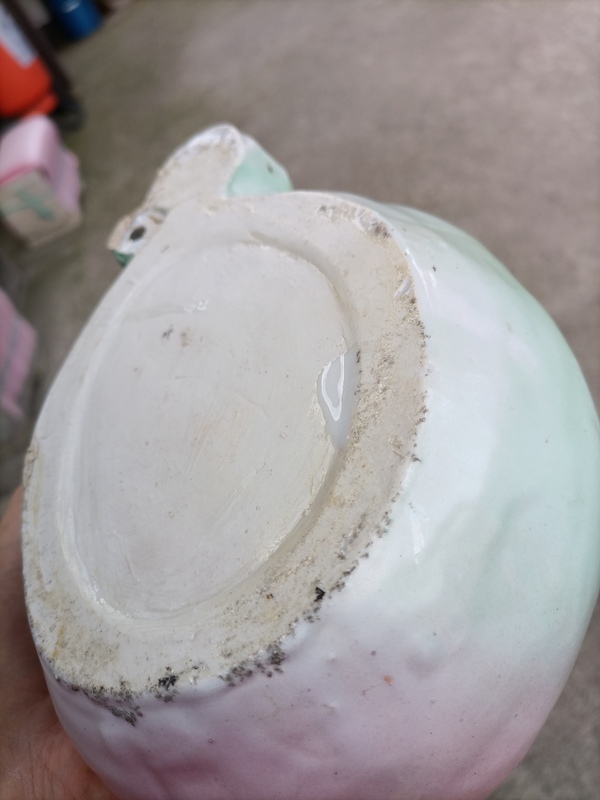 古玩陶瓷出口創匯期貼塑桃紋洗拍賣,當前價格300元