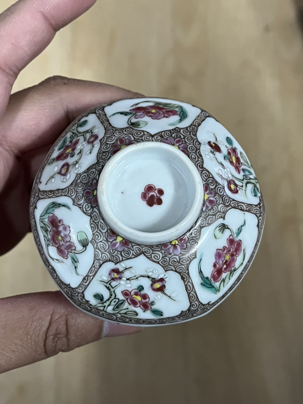 古玩陶瓷雍正粉彩開窗花卉紋蓋杯一套拍賣,當前價格12000元