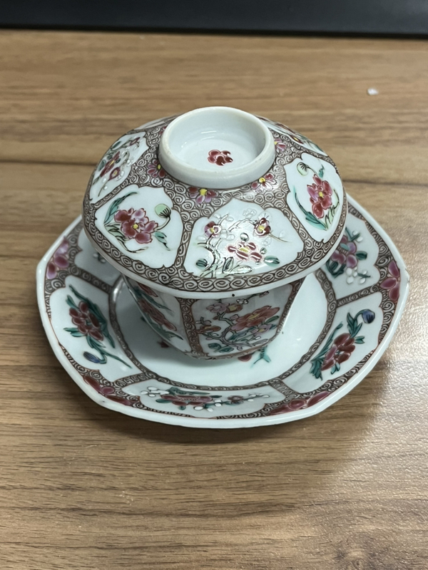 古玩陶瓷雍正粉彩開窗花卉紋蓋杯一套拍賣,當前價格12000元