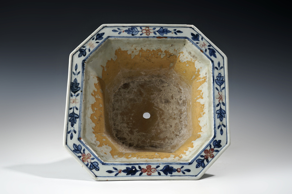 古玩陶瓷清乾隆·青花釉里红花果纹八方花盆拍卖，当前价格14848元
