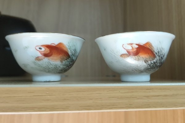 古玩陶瓷民國時期墨彩礬紅魚藻紋茶圓拍賣,當前價格0元