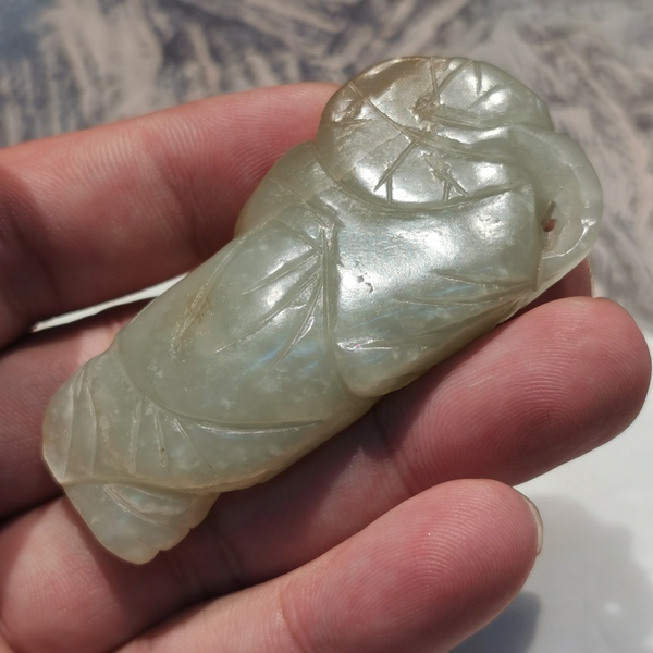 古玩玉器明代~和田玉執(zhí)荷童子拍賣，當(dāng)前價格4500元