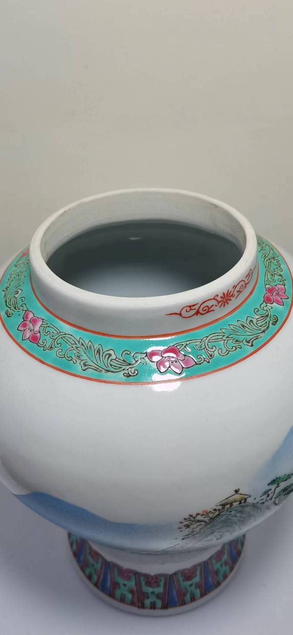 古玩陶瓷出口創(chuàng)匯期山水紋彩瓷將軍罐拍賣,當(dāng)前價(jià)格1000元