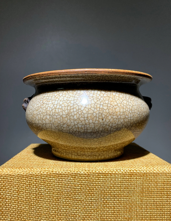 古玩陶瓷精品清中期乾隆哥釉獸耳香爐拍賣,當前價格6888元
