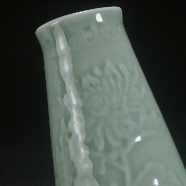 古玩陶瓷创汇·豆青釉牡丹花纹橄榄尊拍卖，当前价格888元