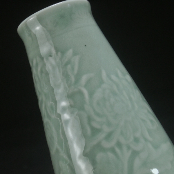 古玩陶瓷创汇·豆青釉牡丹花纹橄榄尊拍卖，当前价格888元