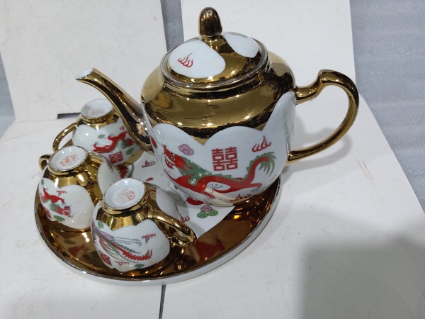 古玩陶瓷出口創(chuàng)匯期描金彩繪龍鳳紋茶器一組拍賣，當(dāng)前價格580元