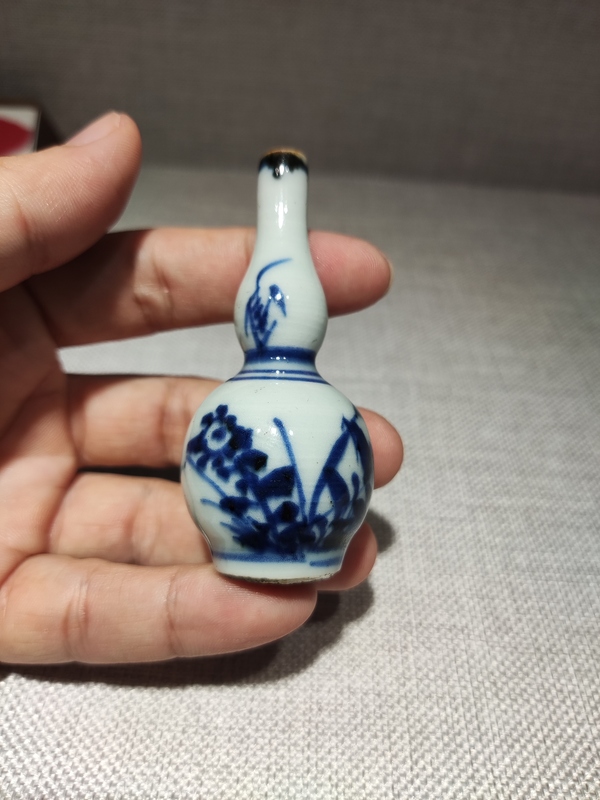 古玩轉(zhuǎn)賣康熙青花花卉紋小葫蘆瓶拍賣，當(dāng)前價(jià)格0元
