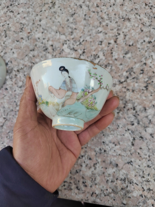 古玩陶瓷大名家洪子明粉彩人物故事碗拍賣,當前價格1500元
