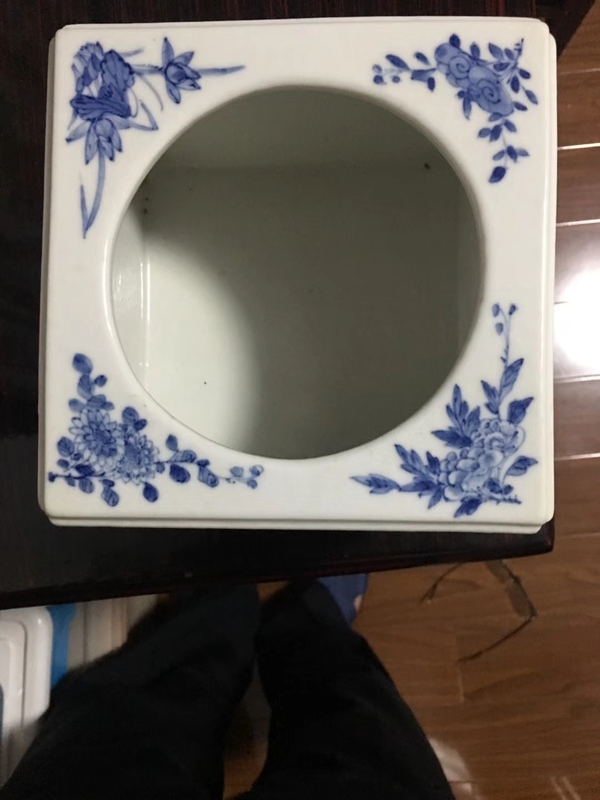 古玩陶瓷清中期團(tuán)鳳紋花卉紋四方青花水盂拍賣(mài),當(dāng)前價(jià)格36000元