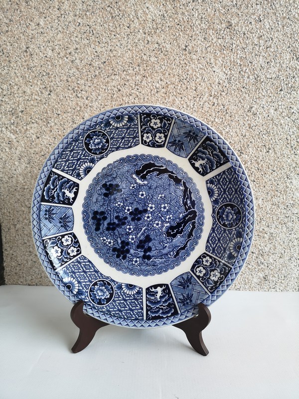 古玩陶瓷六十至八十年代歲寒三友松竹梅青花盤拍賣,當(dāng)前價格398元