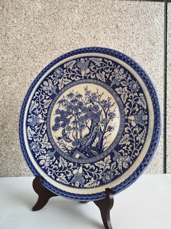 古玩陶瓷六十至八十年代歲寒三友松竹梅青花盤拍賣,當前價格298元