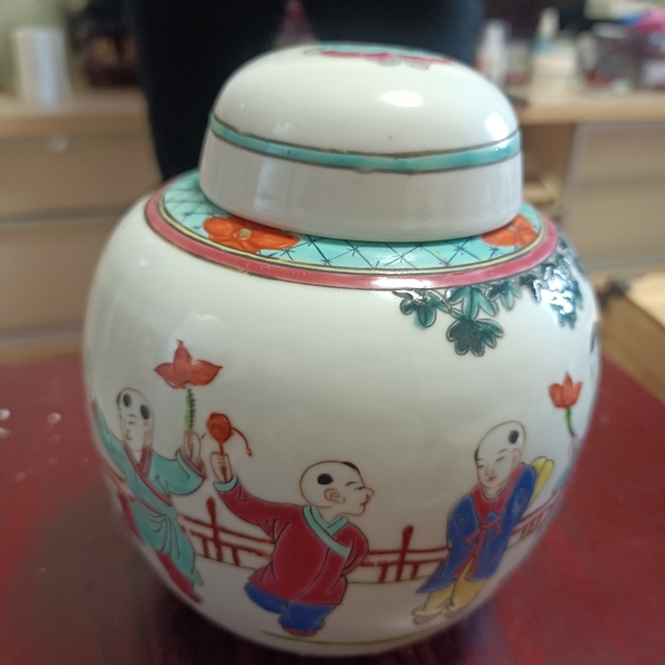 古玩陶瓷民國晚期左右人物紋蓋罐拍賣,當前價格1280元