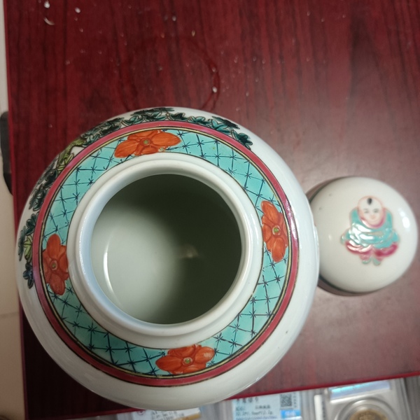古玩陶瓷民國晚期左右人物紋蓋罐拍賣,當前價格1280元