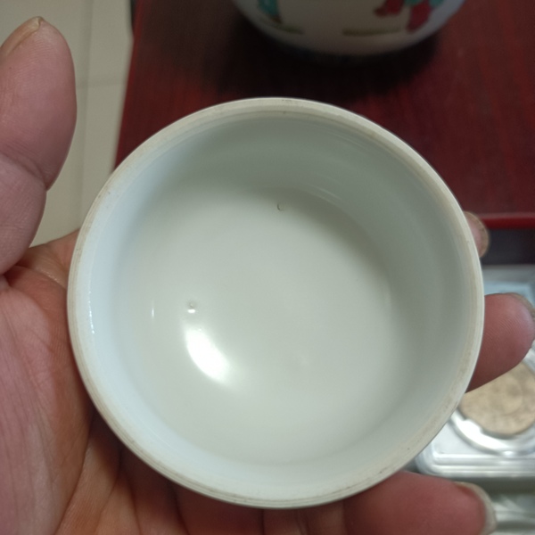 古玩陶瓷民國晚期左右人物紋蓋罐拍賣,當前價格1280元
