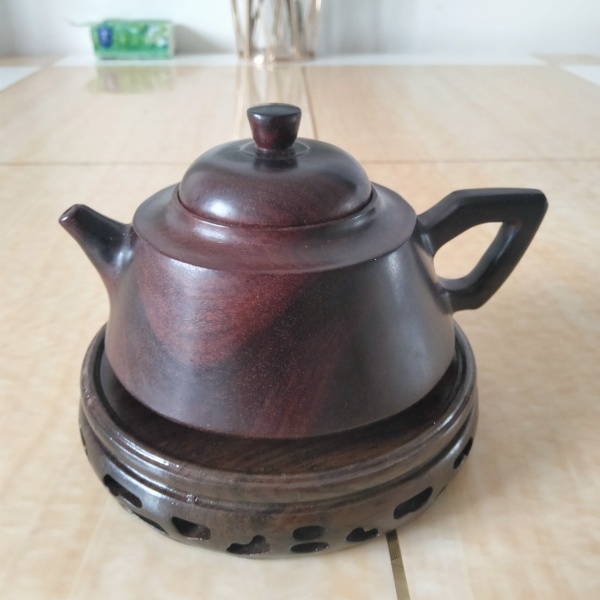 古玩转卖小叶紫檀雕刻茶壶盖拍卖，当前价格336元