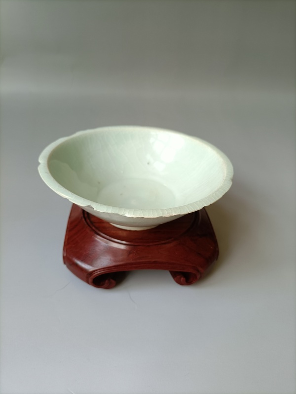 古玩陶瓷宋代影青折沿碗拍賣,當(dāng)前價(jià)格500元