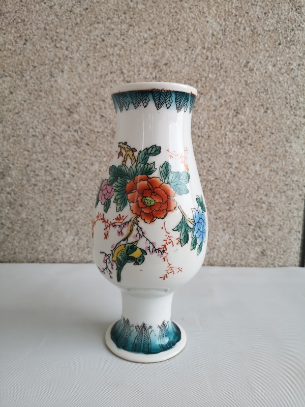 古玩陶瓷出口創匯期花鳥紋彩瓷觀音瓶拍賣,當前價格298元