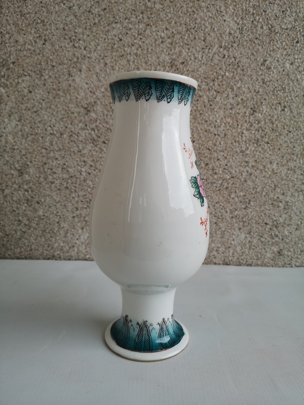 古玩陶瓷出口創匯期花鳥紋彩瓷觀音瓶拍賣,當前價格298元