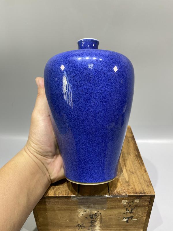 古玩陶瓷灑藍釉梅瓶拍賣,當前價格22000元