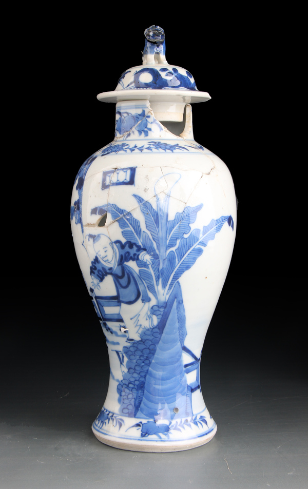 古玩陶瓷7265】清晚期 青花庭院教子圖梅瓶拍賣,當前價格1880元