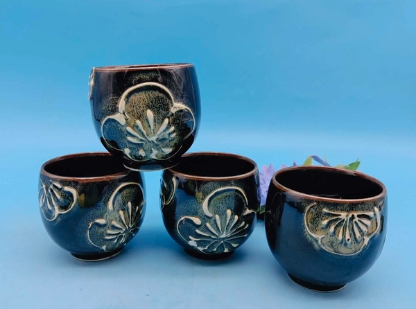 古玩陶瓷八十年代烏金釉杯拍賣,當(dāng)前價(jià)格220元