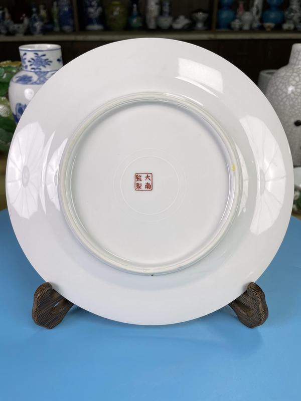 古玩陶瓷民國 精品料彩描真金菩薩人物紋盤拍賣,當前價格480元