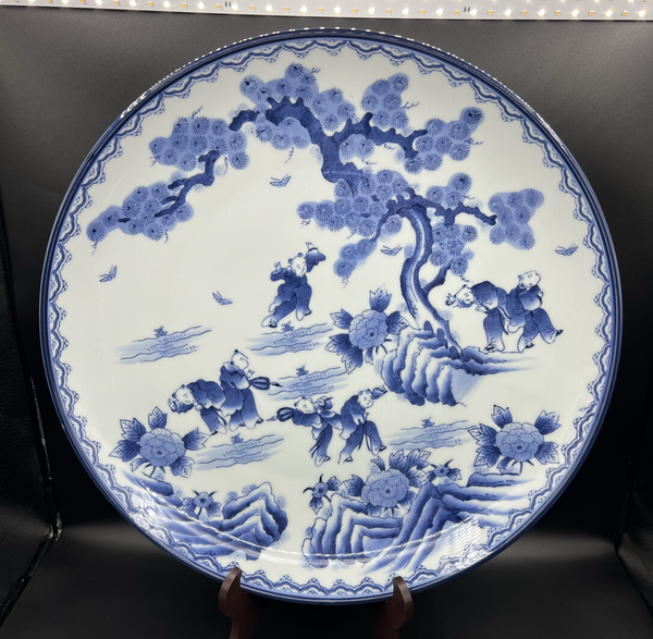 古玩陶瓷昭和時(shí)期嬰戲紋青花盤拍賣,當(dāng)前價(jià)格800元