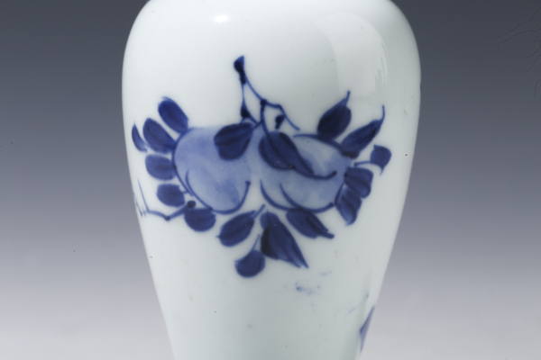 古玩陶瓷康熙·青花折枝果纹观音瓶拍卖，当前价格3332元