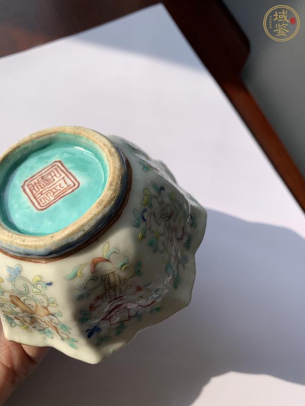 古玩陶瓷清晚·內(nèi)松石綠釉外粉彩暗八仙紋花口杯真品鑒賞圖