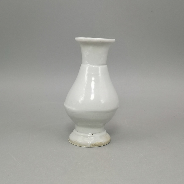 古玩陶瓷清早期白釉玉壺春瓶拍賣,當前價格550元