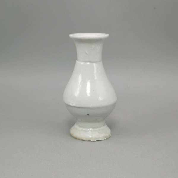 古玩陶瓷清早期白釉玉壺春瓶拍賣,當前價格550元