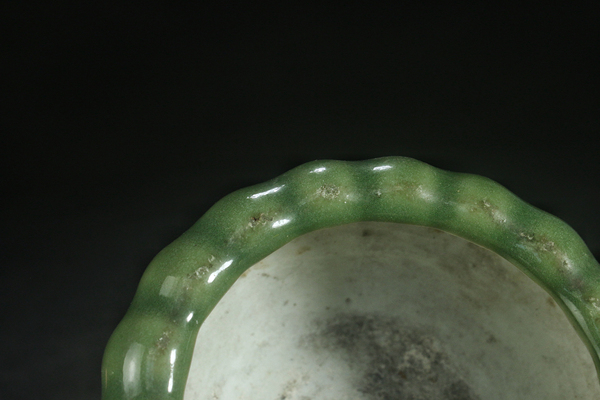 古玩陶瓷【已保真 特惠一口價(jià)】民國(guó)·豆青釉三足爐拍賣,當(dāng)前價(jià)格188元