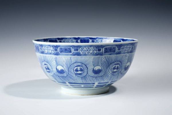古玩陶瓷清晚期·青花太极龙凤纹“元丰年制”纹碗拍卖，当前价格13396元