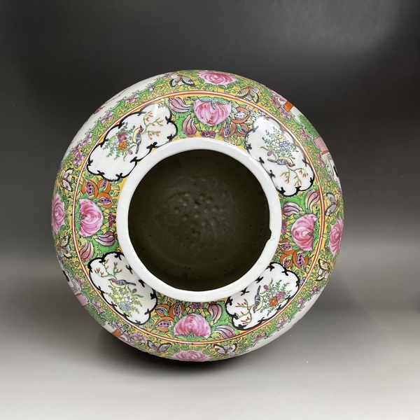 古玩陶瓷出口創(chuàng)匯期益謙堂龍年制款廣彩罐拍賣,當(dāng)前價(jià)格4600元