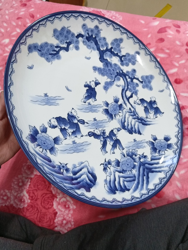 古玩陶瓷昭和時(shí)期嬰戲紋青花盤拍賣,當(dāng)前價(jià)格800元
