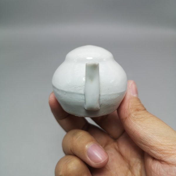 古玩陶瓷白釉水注拍賣,當前價格350元