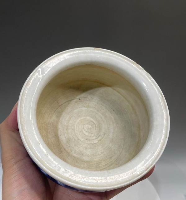 古玩陶瓷清三代德化窯青花山水紋三足香爐拍賣,當前價格6000元