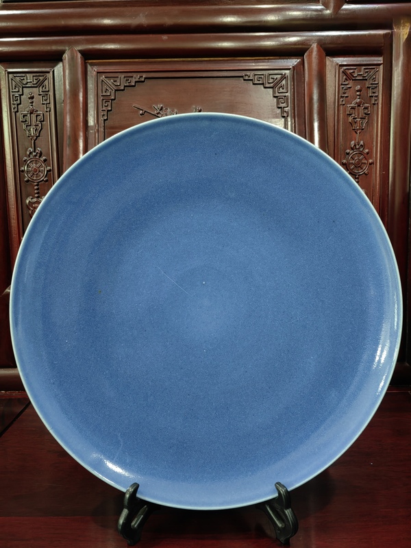 古玩陶瓷清中晚期祭藍釉盤拍賣,當前價格13000元