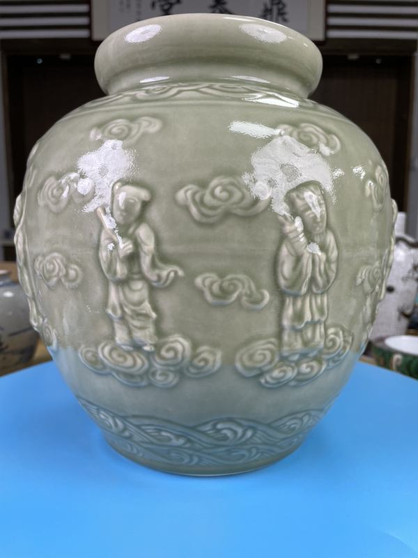 古玩陶瓷民國 青釉貼塑八仙紋飾太白罐(乾隆官窯款)拍賣,當前價格15000元