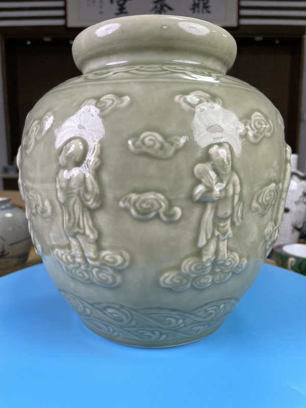 古玩陶瓷民國 青釉貼塑八仙紋飾太白罐(乾隆官窯款)拍賣,當前價格15000元